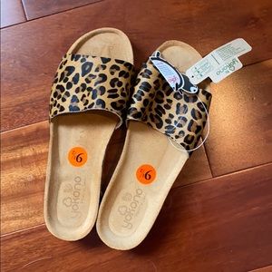Women’s Yokono Cheetah print sandals